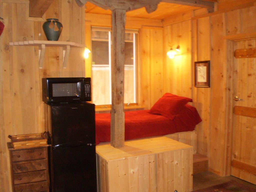 Silver River Adobe Inn Bed And Breakfast Farmington Buitenkant foto