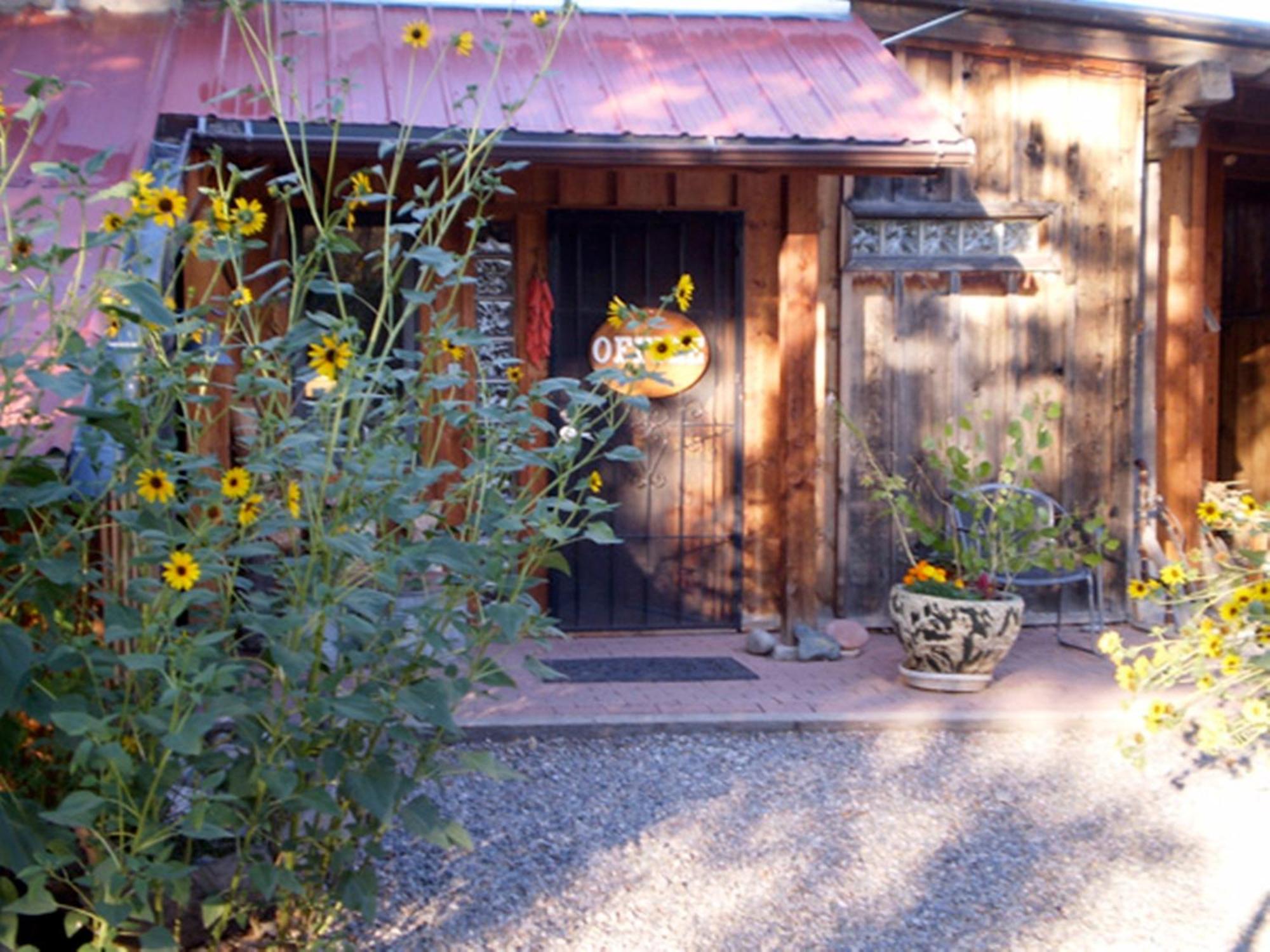 Silver River Adobe Inn Bed And Breakfast Farmington Buitenkant foto